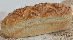 Chleb foremkowy z sezamem